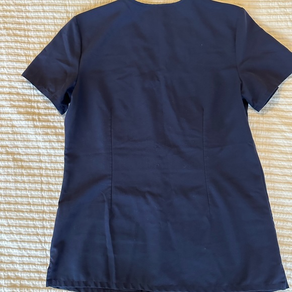 Figs Casma Three-Pocket Scrub Top - Picture 3 of 6